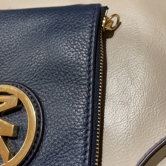Genuine Michael Kors Wristlet - Picture 4 of 4